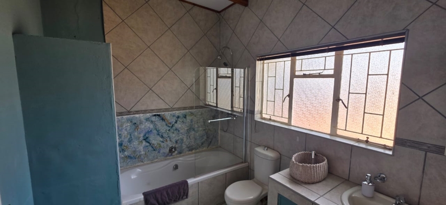 4 Bedroom Property for Sale in Flamwood North West